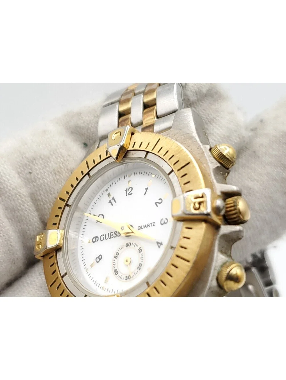 Guess Quartz Watch Womens Small Seconds Hand Dial White Two-Tone 30mm